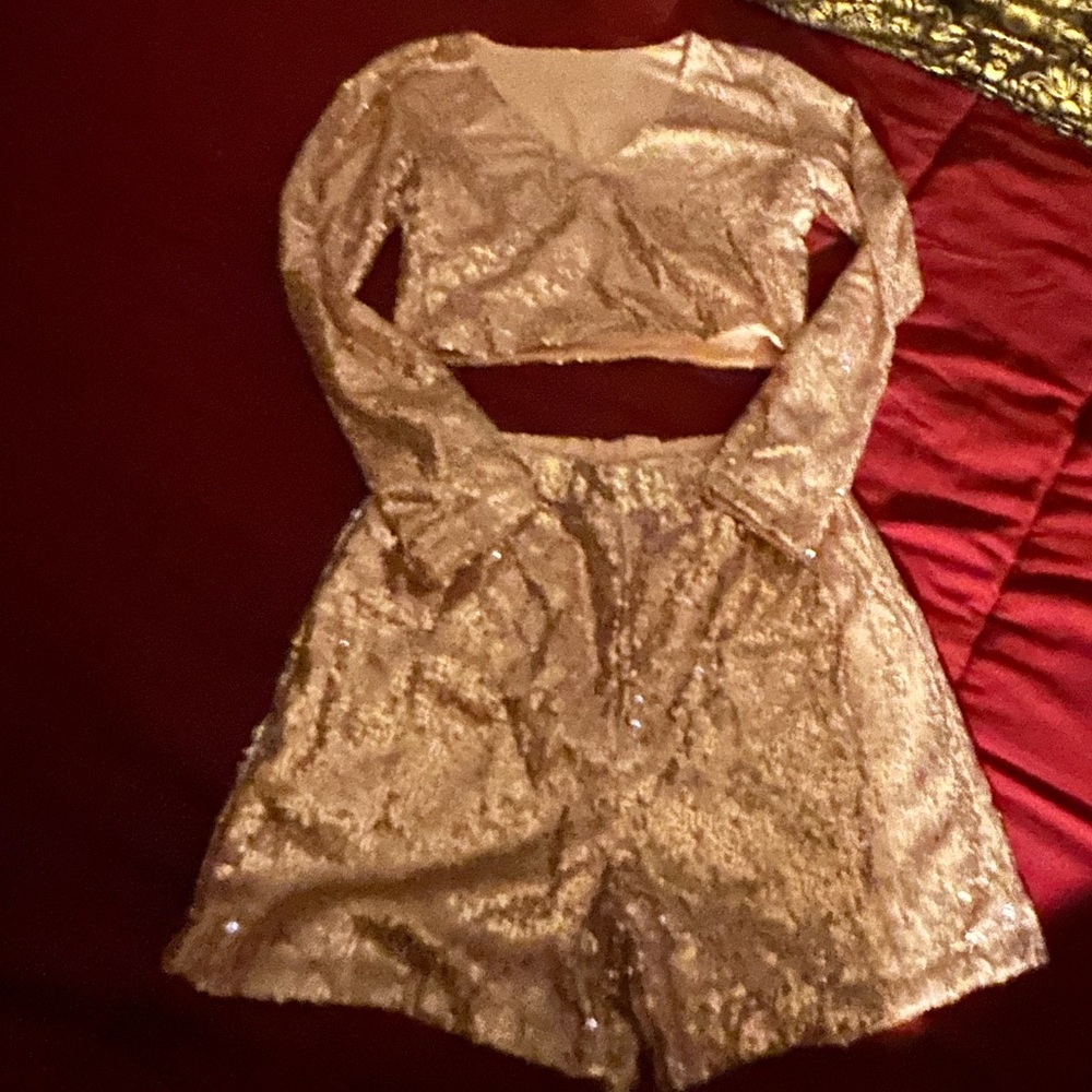 Elegant Sequin Women's Short Set in Gold